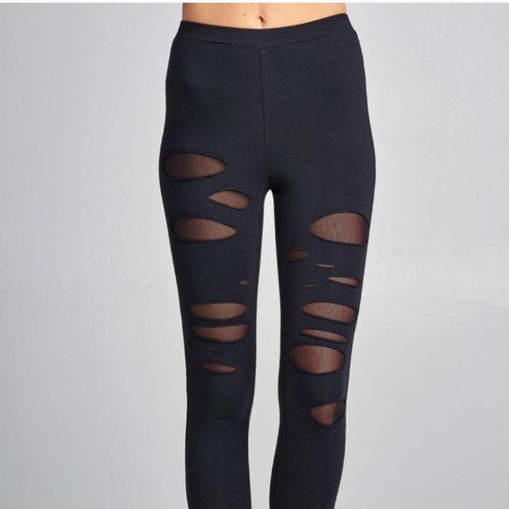 Boutique Distressed Leggings - Picture 2 of 4